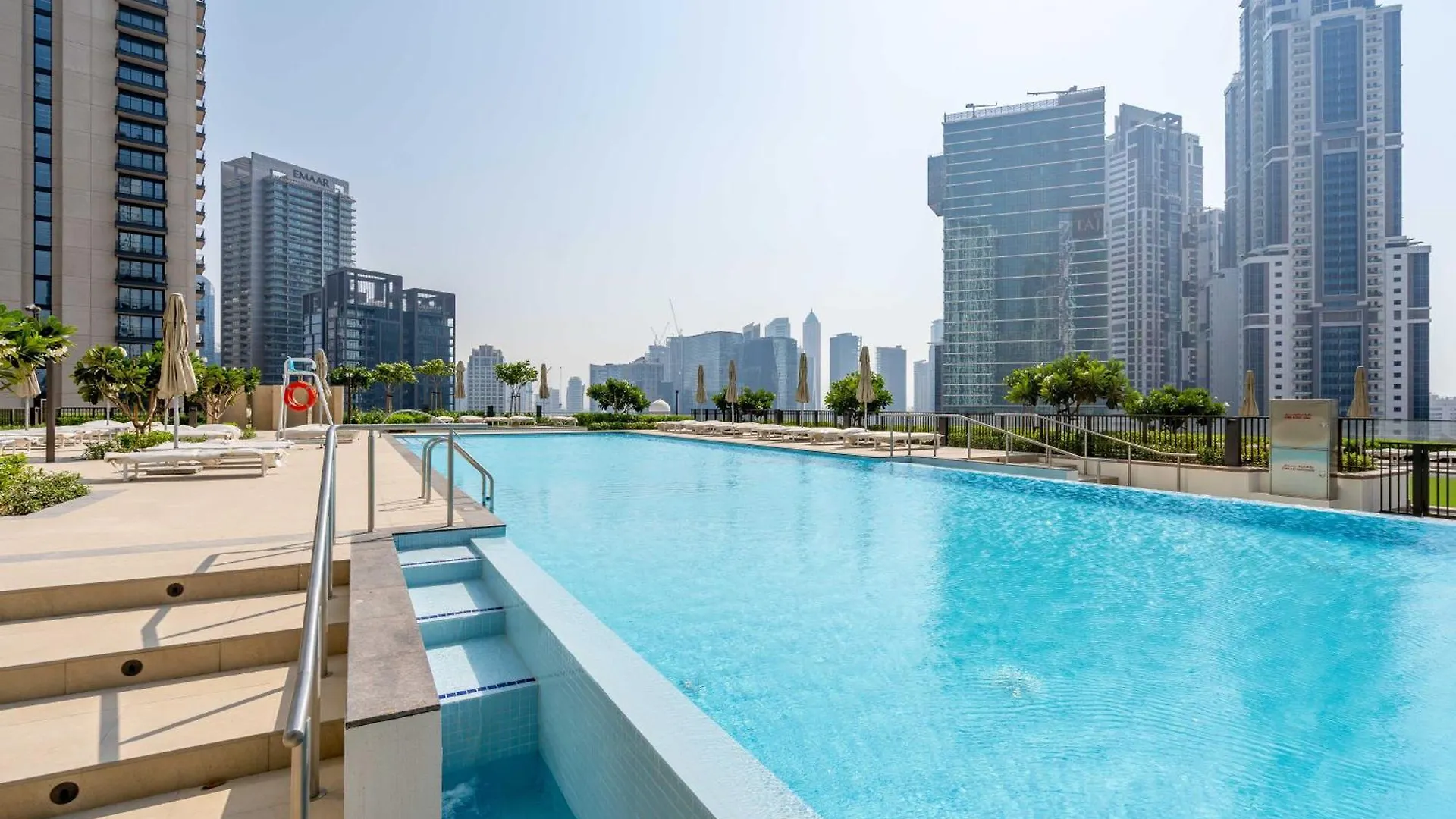 Burj Khalifa View Luxury Steps From Dubai Mall