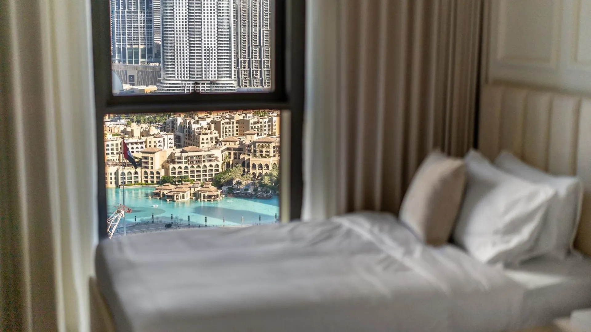 Burj Khalifa View Luxury Steps From Dubai Mall United Arab Emirates