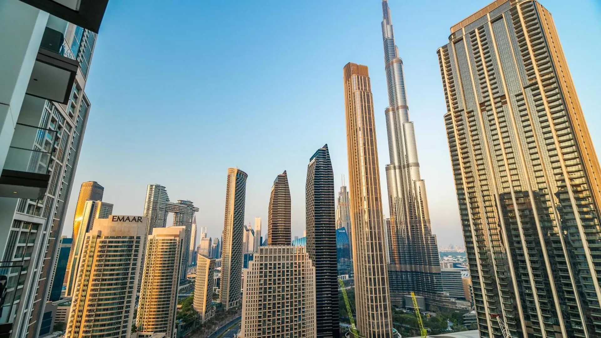 Burj Khalifa View Luxury Steps From Dubai Mall